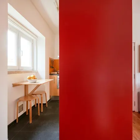 Apartment Sunny Renovated With Ac, By Timecooler *