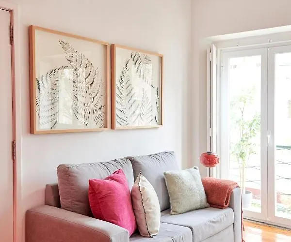 Sunny Renovated With Ac, By Timecooler